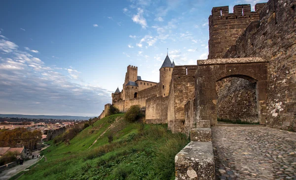 Carcassone φρούριο ηλιοβασίλεμα το βράδυ. — Φωτογραφία Αρχείου