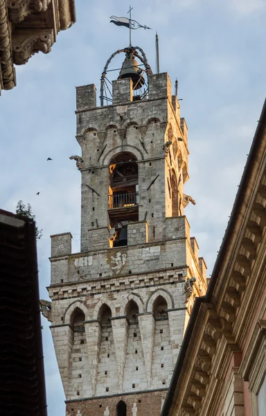 Sienie dzwon wieża — Zdjęcie stockowe