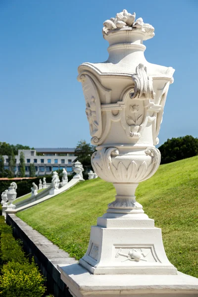 Classical sculpture composition in Belvedere park — Stock Photo, Image