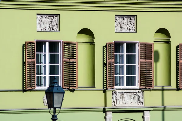 Gamla staden i budapest street view. Ungern. — Stockfoto