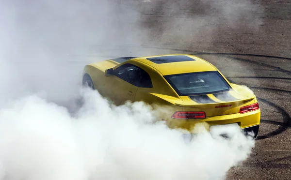 Luxury yellow sport car — Stock Photo, Image