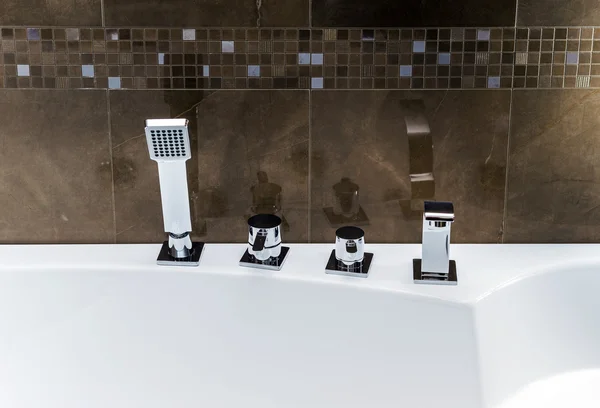 Nouvel équipement de salle de bain — Photo