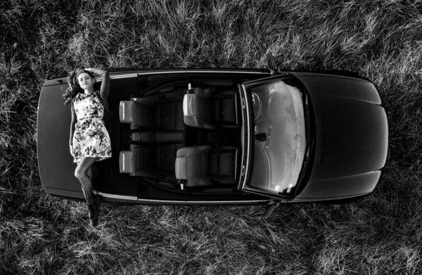 Beautiful Girl Retro Convertible Top View Drone Geometry Beauty — Fotografia de Stock