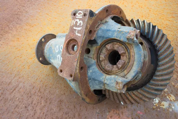 Gamla rostiga differential — Stockfoto