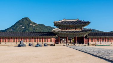 17 Ekim 2021 'de Kore' deki Joseon hanedanlığının kraliyet sarayı Gyeongbokgung