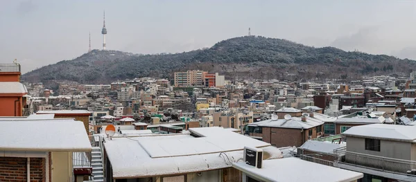 Itaewon District Och Namsan Tower Snöig Vintermorgon Seoul Sydkorea Den — Stockfoto