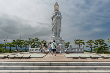 Naksansa Kore Budist tapınağı kompleksi 12 Haziran 2022 'de Güney Kore' nin Gangwon eyaletinde kurulmuştur.