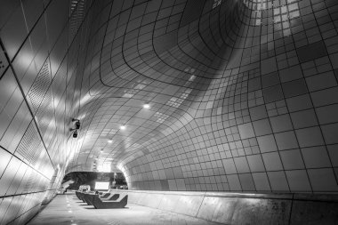 Dongdaemun Tasarım Plaza Seul, Güney Kore 'de tarihi eser, 30 Eylül 2022 tarihinde Zaha Hadid tarafından tasarlanan fütüristik mimari