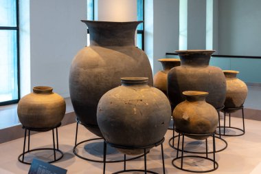 Busan Müzesi 19 Ekim 2022 'de Busan Güney Kore' de tarihi eser ve eserler koleksiyonu