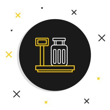 Beyaz arkaplanda izole edilmiş bavul simgesiyle çizgi ölçeklendirmesi. Lojistik ve teslimat. Dağıtım paketinin ağırlığı bir ölçekte. Renkli taslak konsepti. Vektör