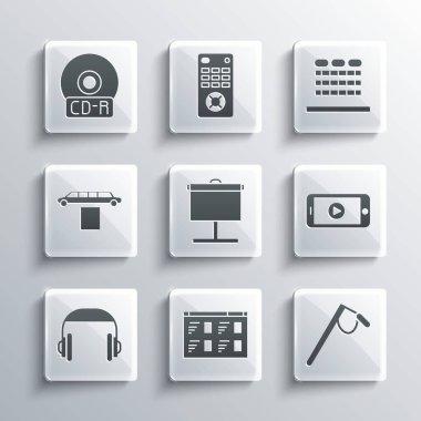 Online oynatma videosu, Mikrofon, Projeksiyon ekranı, Kulaklıklar, Limuzin araba ve halı, CD veya DVD diski ve koltuk ikonlu sinema salonunu ayarlayın. Vektör