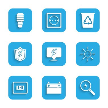 Konumu yaprak, araba aküsü, yıldırım, güneş enerjisi paneli, elektrik prizi, kalkan, geri dönüşüm kutusu ve LED ampul ikonu ile ayarla. Vektör