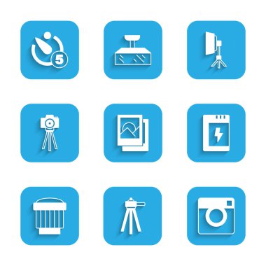 Fotoğraf çerçevesi, tripod, kamera, pil, kamera lensi, Softbox ışığı ve zamanlayıcı simgesini ayarla. Vektör