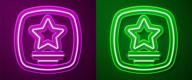 Şöhret Bulvarı ikonunda parıldayan neon çizgisi. Mor ve yeşil arka planda izole edilmiş. Hollywood, ünlü kaldırım, bulvar aktörü. Vektör