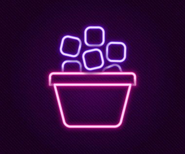 Siyah arkaplanda izole edilmiş buz küpleriyle dolu parlak neon hattı buz kovası. Renkli taslak konsepti. Vektör