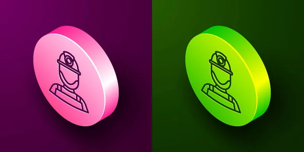 紫と緑の背景に隔離されたヘルメットアイコンのアイソメトリックライン鉱夫 丸ボタン ベクトル — ストックベクタ