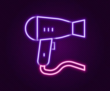 Parlayan neon hattı saç kurutma ikonu siyah arkaplanda izole edildi. Saç kurutma makinesi tabelası. Saç kurutma sembolü. Sıcak hava üflüyor. Renkli taslak konsepti. Vektör