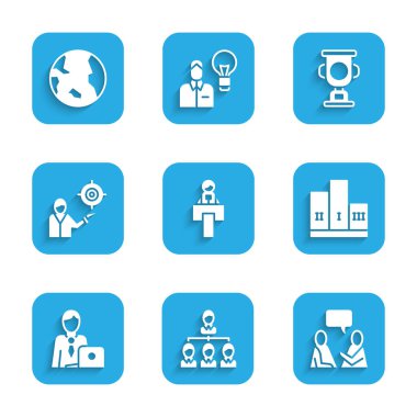 Sahne standı ya da tribün, hiyerarşi organizasyon şeması, konuşan iki adam, kazanan podyum, iş adamı, pazarlama hedef stratejisi, kupa ve dünya küresi ikonu ödülü. Vektör