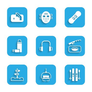 Kış kulaklıkları, kayak asansörleri, ve çubuklar, balıkçılık, trafik levhası, termos konteynırı, Snowboard ve buz hokeyi hedef ikonu. Vektör