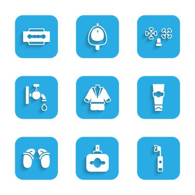 Bornoz, parfüm, elektrikli diş fırçası, diş macunu tüpü, parmak arası terlik, su musluğu ve jilet ikonu. Vektör