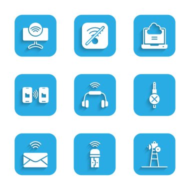 Smart kulaklık sistemi, Usb kablosuz adaptörü, uydu anteni, ses bağlantısı yok, e- posta ve e-posta yok, veri aktarım deposu, ağ bulut bağlantısı ve televizyon simgesi. Vektör