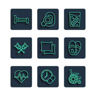 Kalp atış hızı, ilaç hapı veya tablet tekerlekli sandalye, sahte çene camı, yastık, koltuk değnekleri, yatak ve terlik ikonu. Vektör