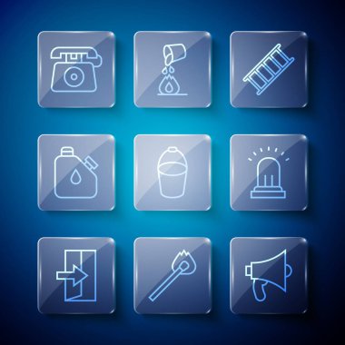 Yangın çıkışını ayarlayın, yangın söndürme kibriti, megafon, kaçış kovası, teneke yakıt, 911 'i arayın ve alarm ikonunu çalın. Vektör