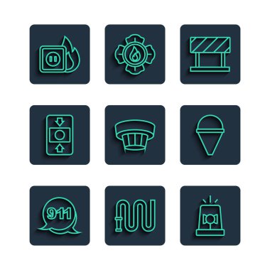 Acil durum hattı 911 'i arayın, yangın hortumu makarası, flasher siren, yol bariyeri, duman alarmı, yangın prizinin elektrik kabloları ve koni kovası ikonu. Vektör