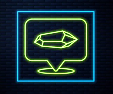 Parlayan neon hattı sihirli taş ikonu tuğla duvar arka planında izole edildi. Fantezi kristali. Maç için mücevher. Vektör