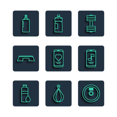 Set hattı fitness karıştırıcı, kum torbası, ağırlık plakası, Dumbbell, kalp atışlı mobil, step platform ve müzik çalar ikonu. Vektör