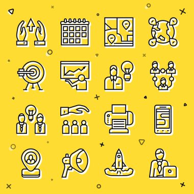 Telefon hattında iş adamı, telefonda sohbet mesajları, proje ekibi üssü, konumu, eğitimi, sunumu, hedef oku, büyüme grafiği ve ilerleme ve insan ampul ikonu ile katlanmış harita. Vektör