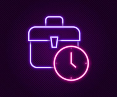 Parlayan neon hattı çalışma zamanı simgesi siyah arkaplanda izole edildi. Ofis çalışanı. Çalışma saatleri. İş çantası. Renkli taslak konsepti. Vektör