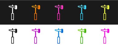 Çekiç simgesini siyah beyaz arkaplanda izole et. Tamir için bir araç. Vektör