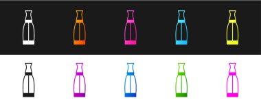 Elektronik sigara için Vape sıvı şişesini siyah beyaz arka planda izole et. Vektör