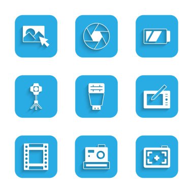 Fotoğraf makinesi flaşı, grafiksel tablet, kamera rulo kartuşu, Softbox ışığı, pil ve rötuş simgesini ayarlayın. Vektör
