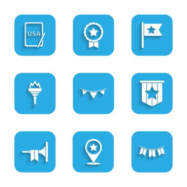 Bayraklı karnaval çelengi, Amerika 'nın Bağımsızlık Günü, Amerikan, Trompet, Meşale alevi ve grafik tablet ikonu. Vektör