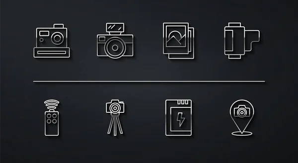 Ställ in linje Fotokamera, Fjärrkontroll för, Kamera rullpatron, Batteri, med blixt, och ram ikon. Vektor — Stock vektor