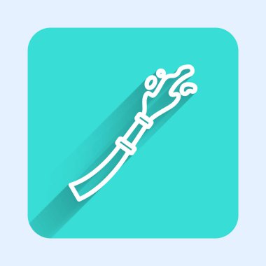 Beyaz çizgili itfaiye hortumu ikonu uzun gölge arkaplanı ile izole edilmiş. Yeşil kare düğmesi. Vektör