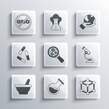 Test tüpü ve matara, molekül, mikroskop, mikroorganizmaları büyüteç, havan topu, virüs, GDO yok ve Dünya 'yı tutan el ikonu altında tut. Vektör