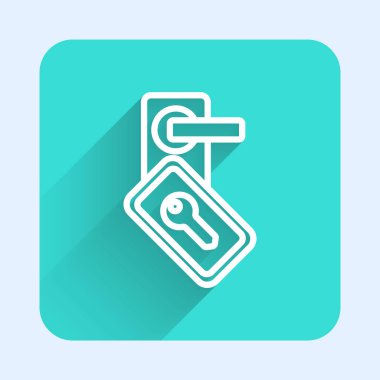 Beyaz çizgi dijital kapı kilidi uzun gölgeli ikonu açmak için kablosuz teknolojiye sahip. Kapı kolu tabelası. Güvenlik akıllı ev. Yeşil kare düğmesi. Vektör.