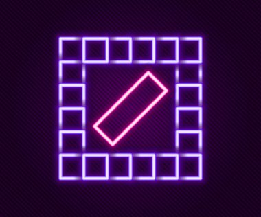 Parlayan neon çizgi oyun simgesi siyah arkaplanda izole edildi. Renkli taslak konsepti. Vektör