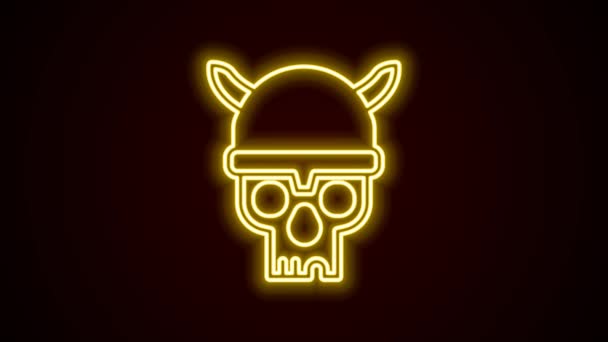 Žhnoucí neonová čára Lebka s iking helmou ikon izolované na černém pozadí. Šťastný Halloweenský večírek. Grafická animace pohybu videa 4K — Stock video