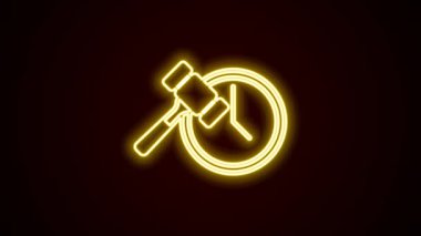 Glowing neon line Auction hammer icon isolated on black background. Gavel - hammer of judge or auctioneer. Bidding process, deal done. Auction bidding. 4K Video motion graphic animation