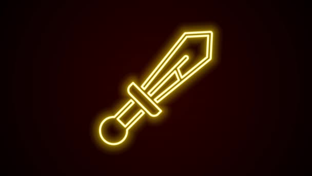 Glödande neon line Medeltida svärd ikon isolerad på svart bakgrund. Medeltida vapen. 4K Video motion grafisk animation — Stockvideo