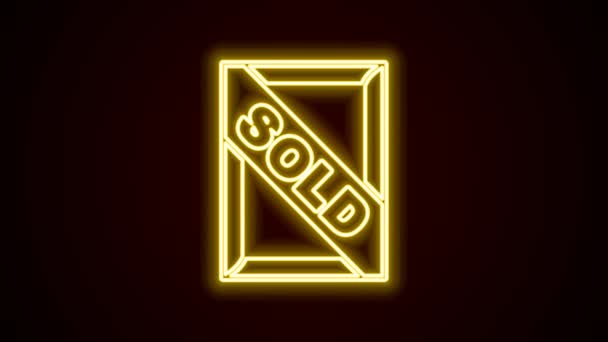 Glowing neon line Auction painting sold icon isolated on black background. Auction bidding. Sale and buyers. 4K Video motion graphic animation — Vídeo de Stock