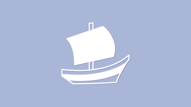 Иконка белого египетского корабля выделена на фиолетовом фоне. Египетский папирус. Видеографическая анимация 4K — стоковое видео