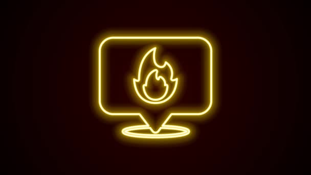 Świecąca neonowa linia Wskaźnik mapy z ikoną płomienia ognia odizolowany na czarnym tle. Pożar w pobliżu. 4K Animacja graficzna ruchu wideo — Wideo stockowe