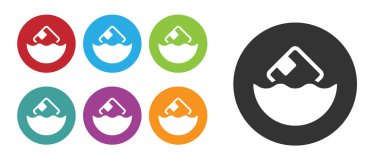 Beyaz arkaplanda siyah karton kutu simgesi izole edildi. Kutu, paket, paket işareti. Teslimat ve ambalaj. Simgeleri renklendirin. Vektör