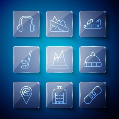 Dağ, Noel süveteri, Snowboard, kızak, dağ, buz hokeyi sopası ve diski, kış kulaklıkları ve şapka ikonu. Vektör