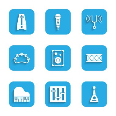 Stereo hoparlörünü, ses karıştırıcı kontrolörünü, Balalaika 'yı, Davul' u, Büyük Piyano 'yu, Tef' i, Müzikal ayar Çatalı 'nı ve sarkacın simgesiyle Metronome' u ayarla. Vektör